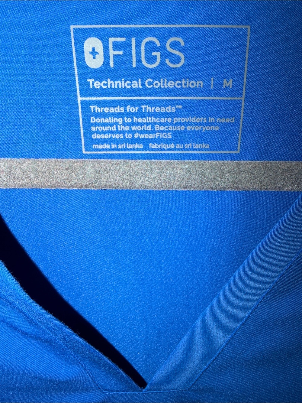 Figs Women's Short Sleeve V-Neck Scrub Top in Royal Blue - Picture 2 of 3